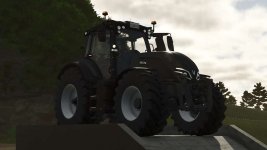 valtra-q-series-rust-edition-v1.2-2.jpg